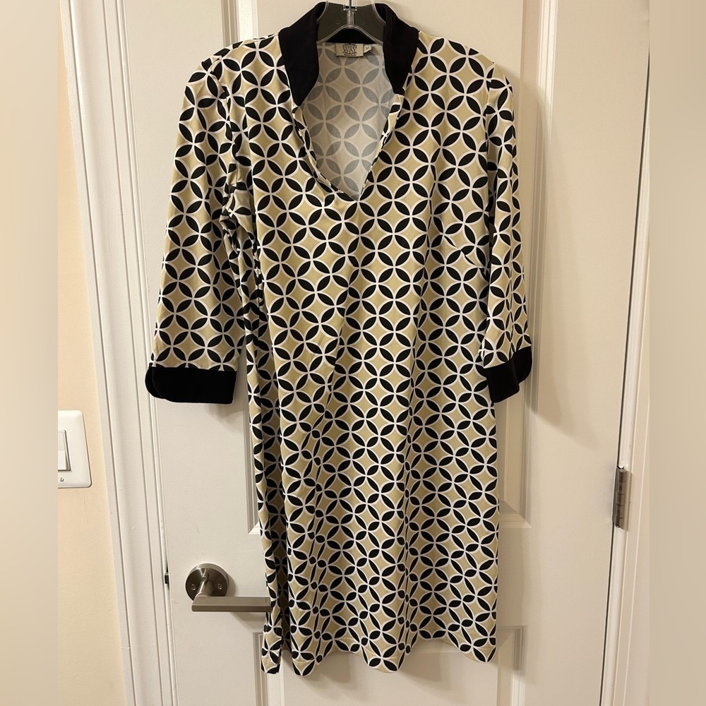 Katherine Way Black and Cream Geometric Long Sleeve Dress